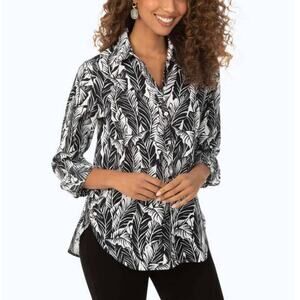 Foxcroft Women's Palms Non Iron Button Down Shirt Black White All Over Print 2